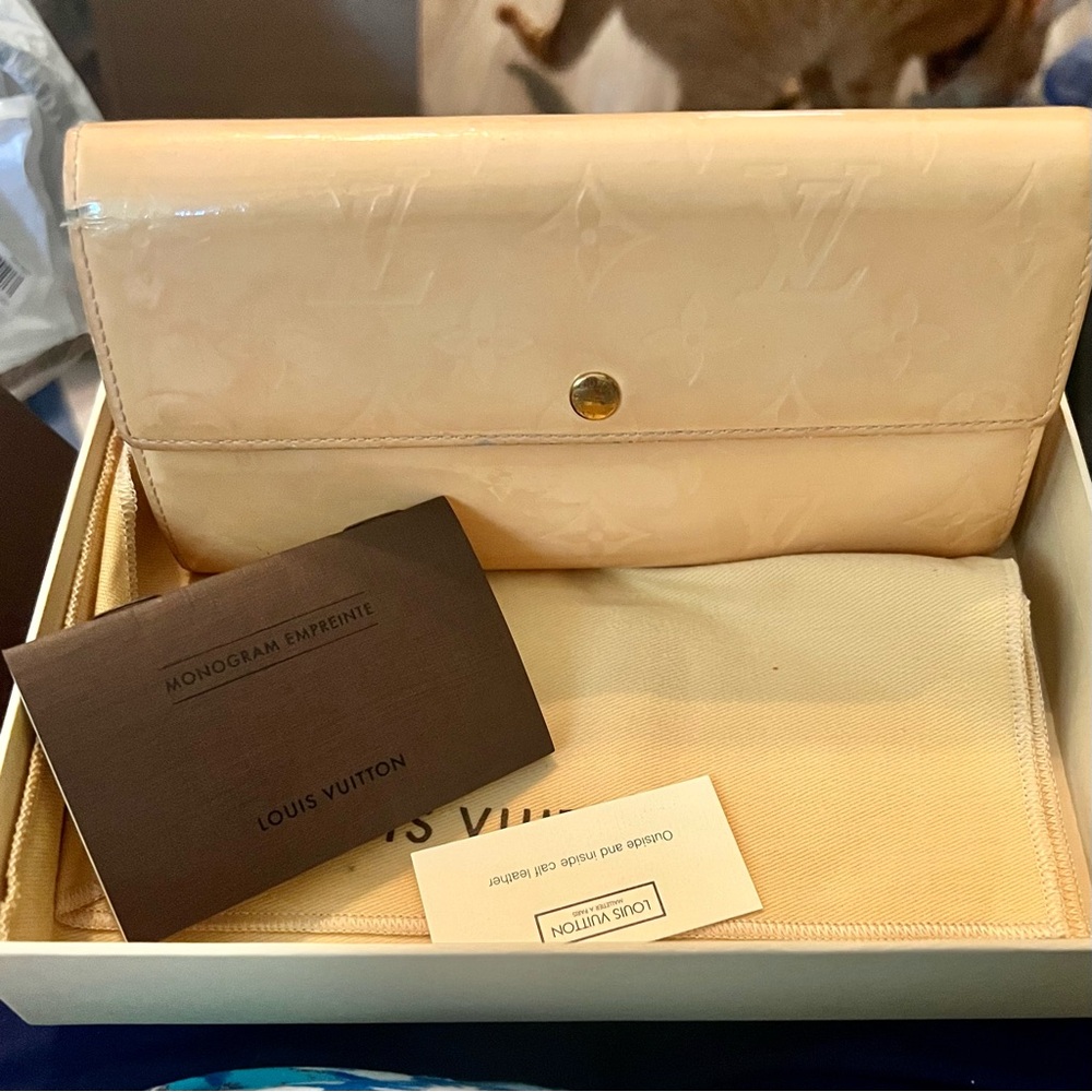 Louis Vuitton Pale Yellow Sarah Monogram Wallet